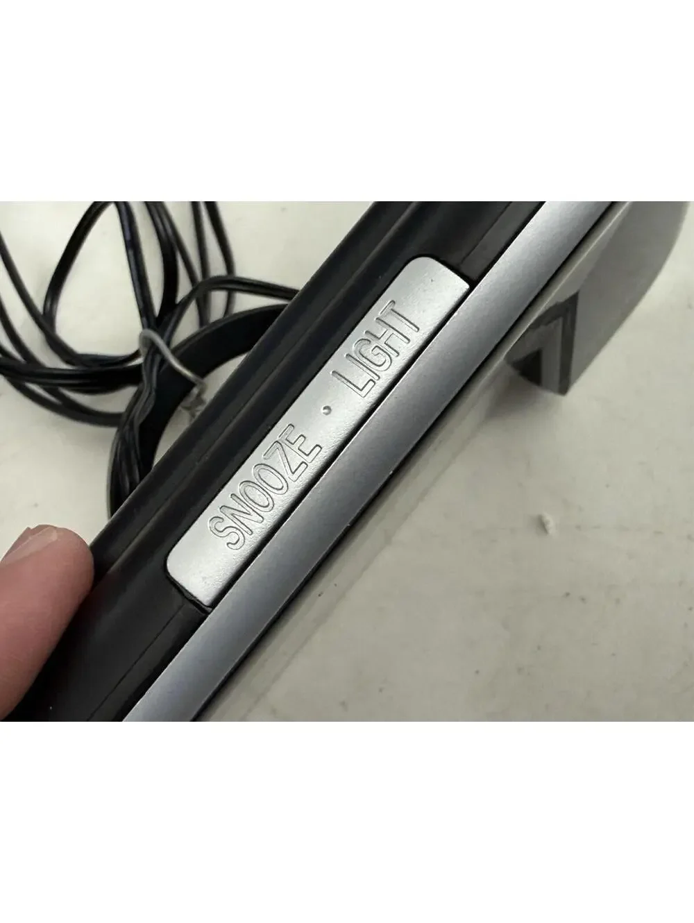 Lacrosse Technology Projection Alarm Clock battery/AC Powered. Temperature. Date
